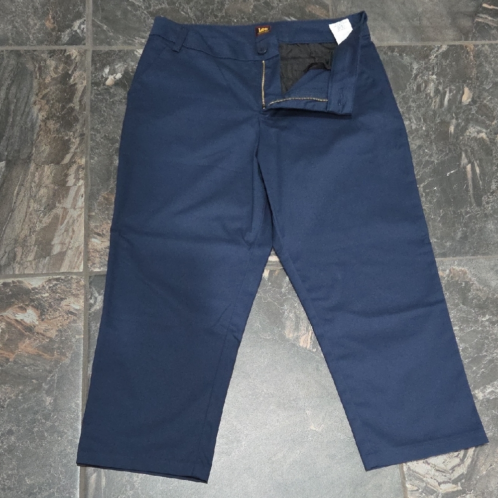 LEE women Capris NAVY   WRINKLE FREE